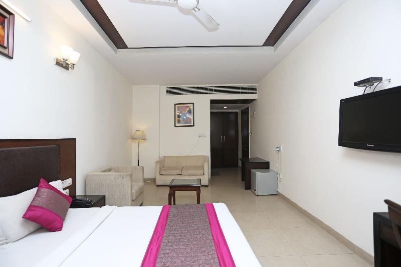 Alpine Tree Hotel New Delhi