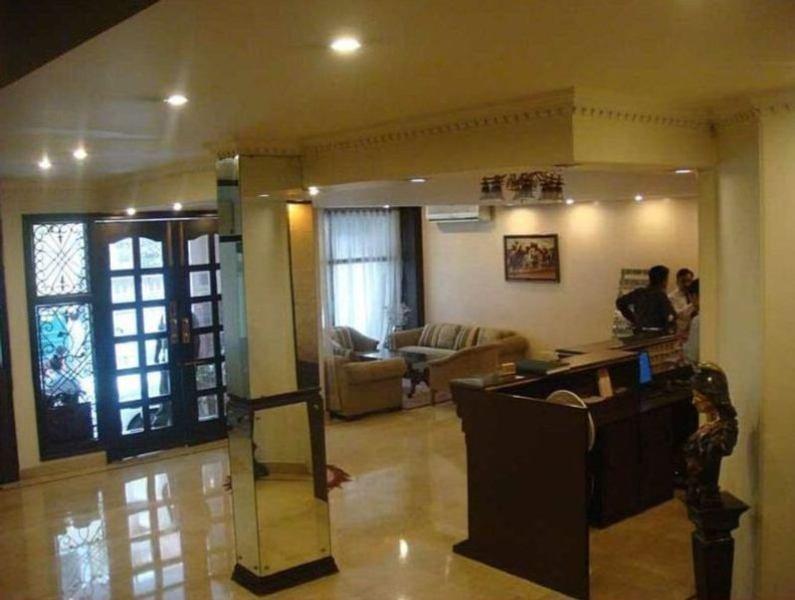 Surya International Hotel 3*
