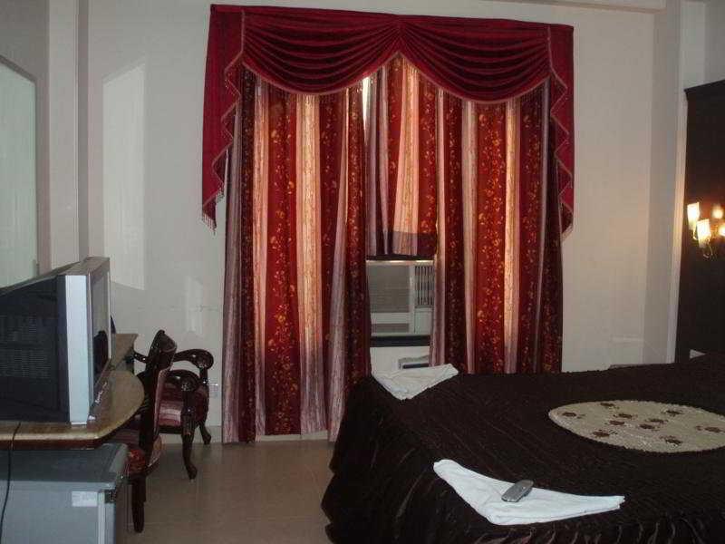 Hotel Raunak International 3*