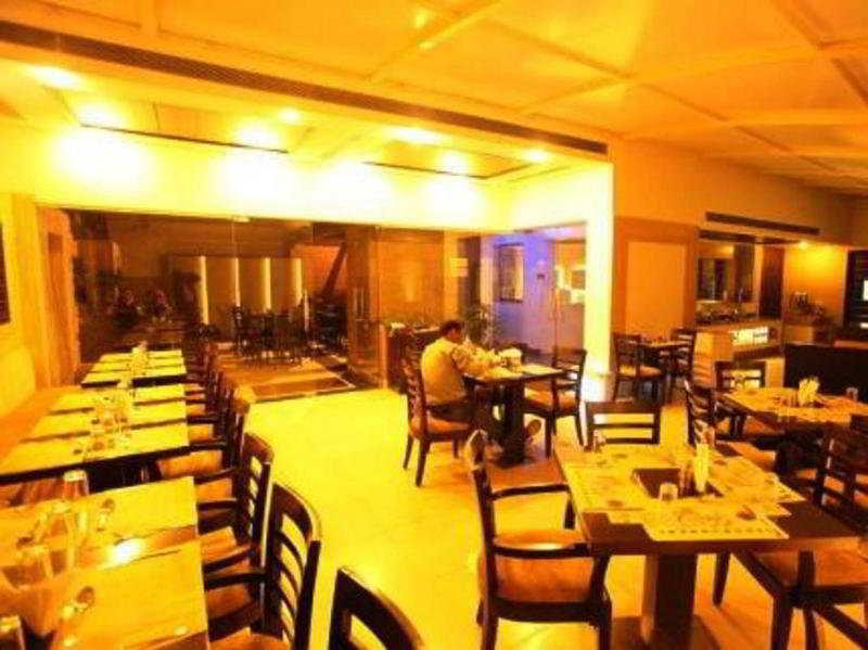 The Prime Balaji Deluxe At Railway Station - Free Airport Pickup Hotel