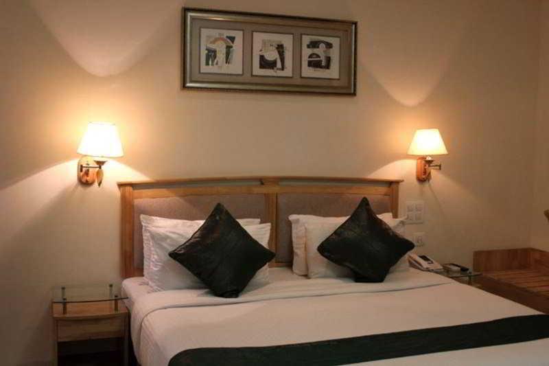 Kyne 3000 Hotel New Delhi