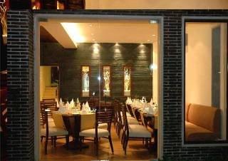 Dolphinn Hotel 2*