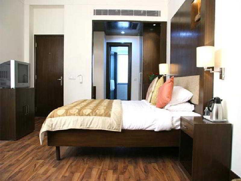 Hotel Dolphinn Delhi (National Capital Territory of India)