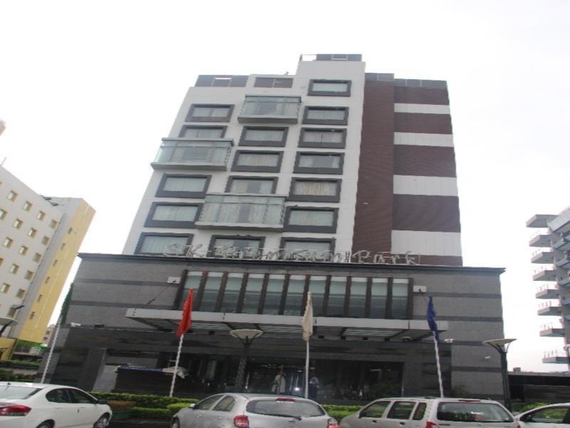 S.k Premium Park Hotel New Delhi