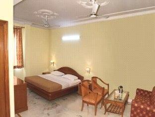 Fairmint Global Hotel New Delhi