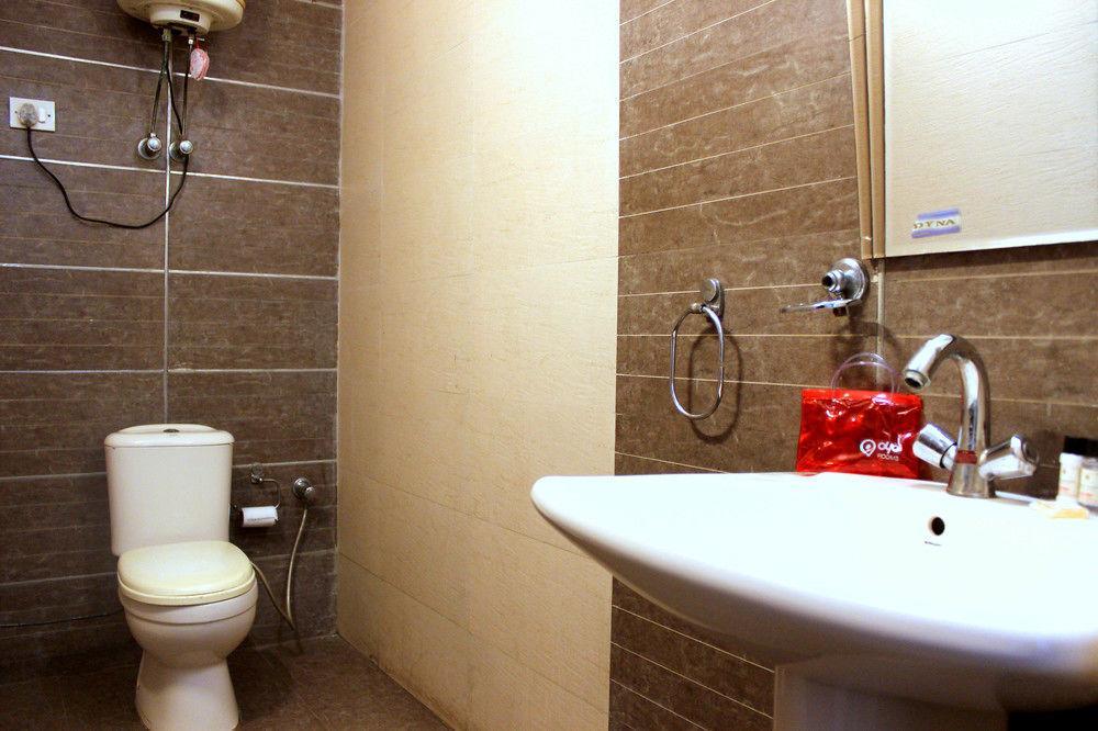 Fabexpress Rajdeep Palace Hotel