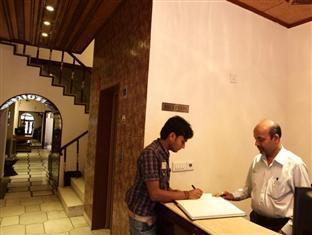Fabhotel Darbar Hotel
