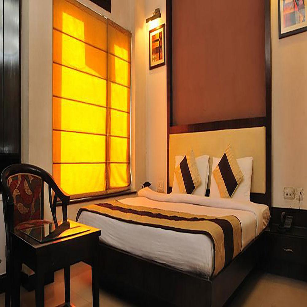 Star Plaza@new Delhi Railway Station 3*