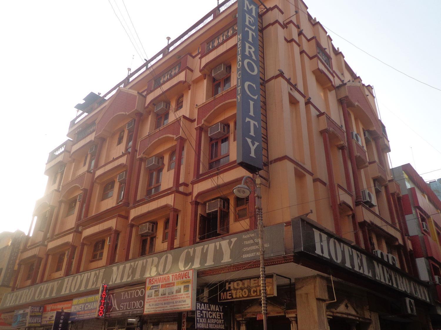 Metro 2* Delhi (National Capital Territory of India)