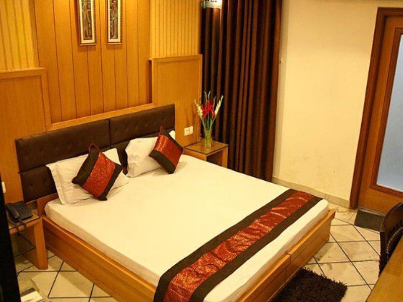 Hotel Apra Inn 3*