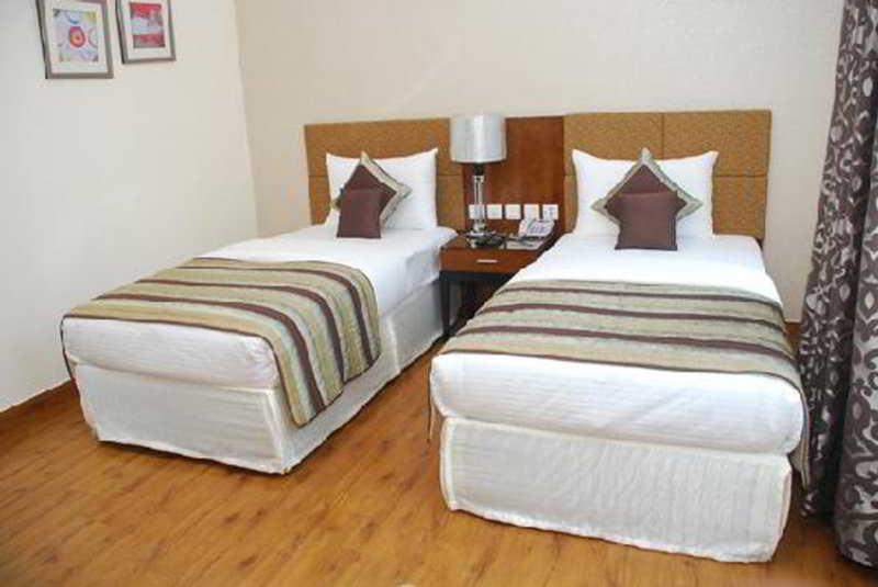 Hotel Alpina &