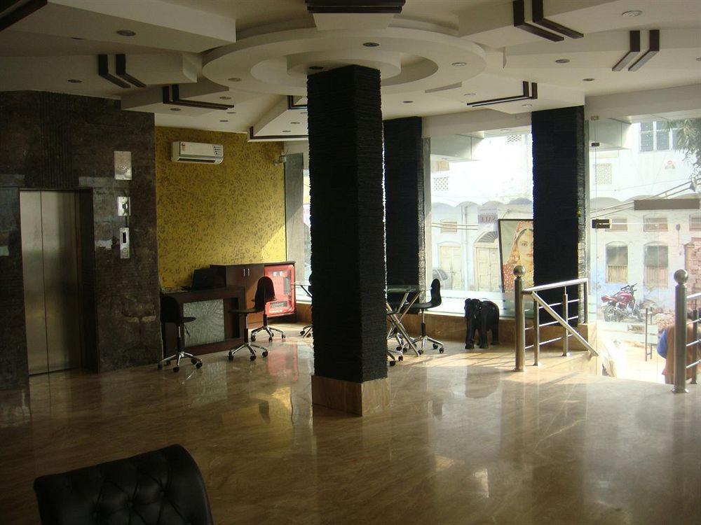 Polonia Hotel 2*