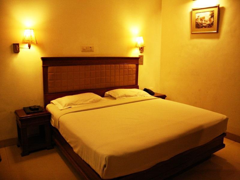 Pooja Palace 3*