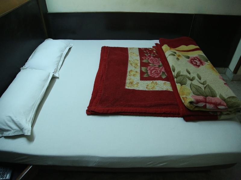 Prem Deluxe Guest House Casa de hóspedes 2*
