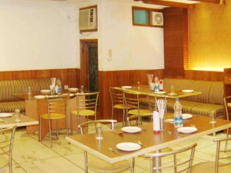 Apra Deluxe Nova Deli