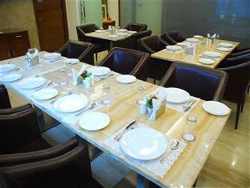 Hotel Alpina & New Delhi