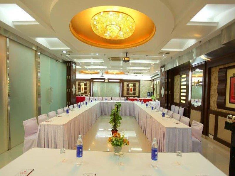 Hotel Star Grand 3*