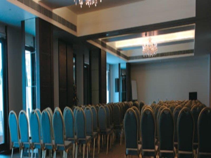 Hotel The Hans, New Delhi