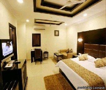 Hotel Parkland, Sufderjang Enclave