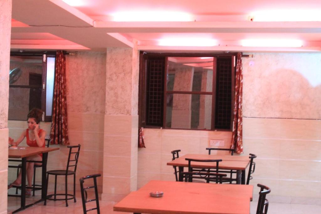 Hridey Hotel Nova Deli