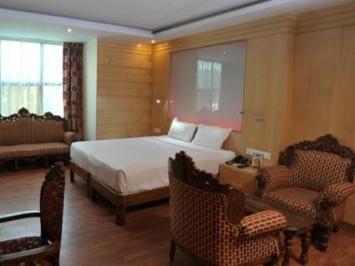 Emarald, New Delhi