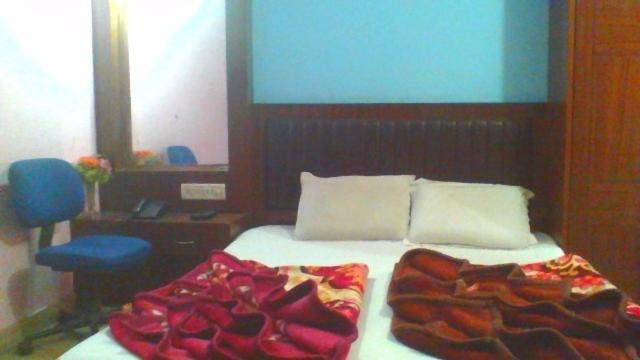 Hotel Sahara International Deluxe