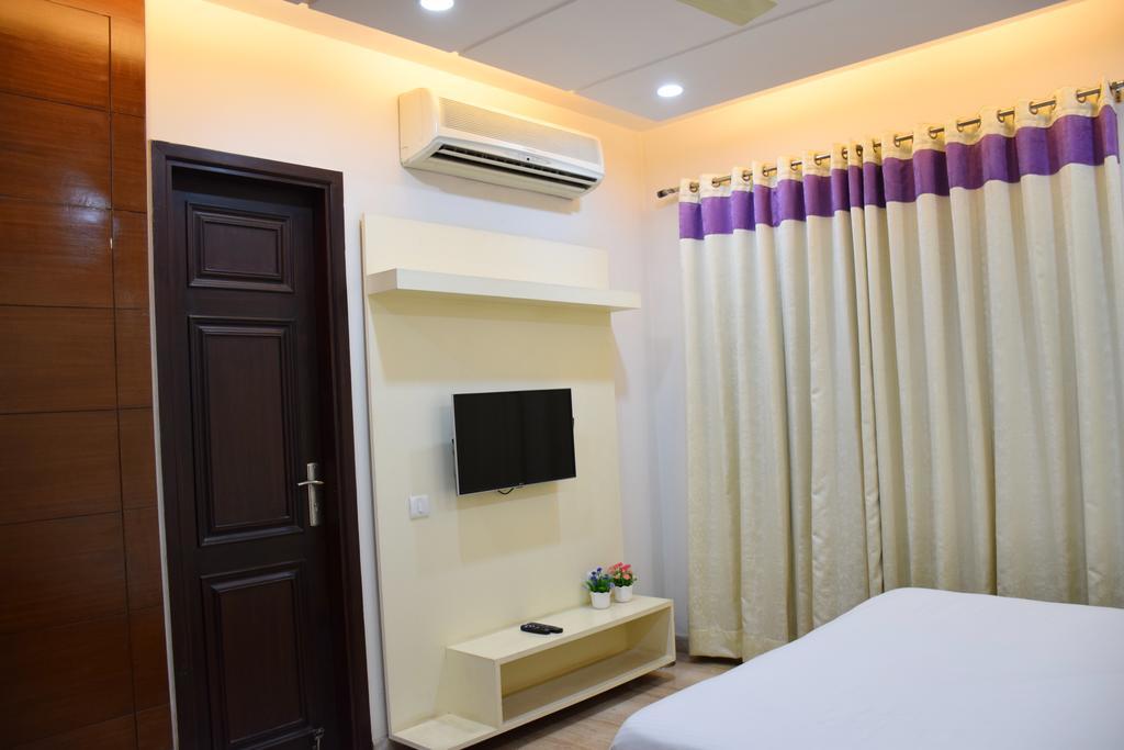 When In Gurgaon - Service Apartments, Near Medanta Medicity