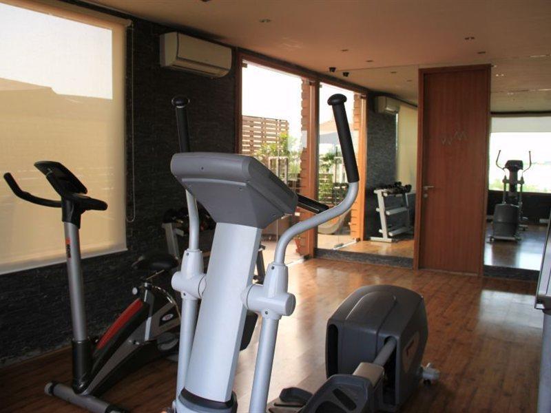 Hotel Udman Panchshila Park 4*