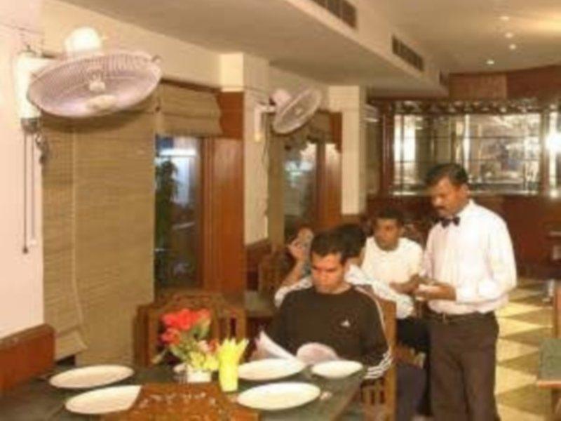 Hotel Raunak International Nova Deli