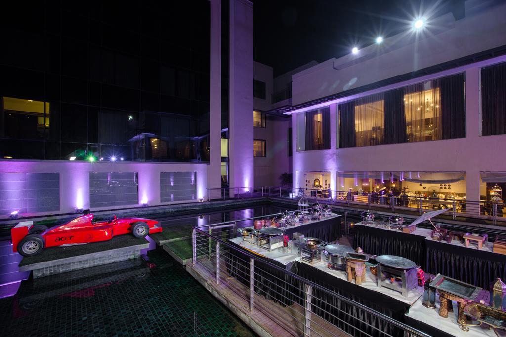 Hotel Orana &