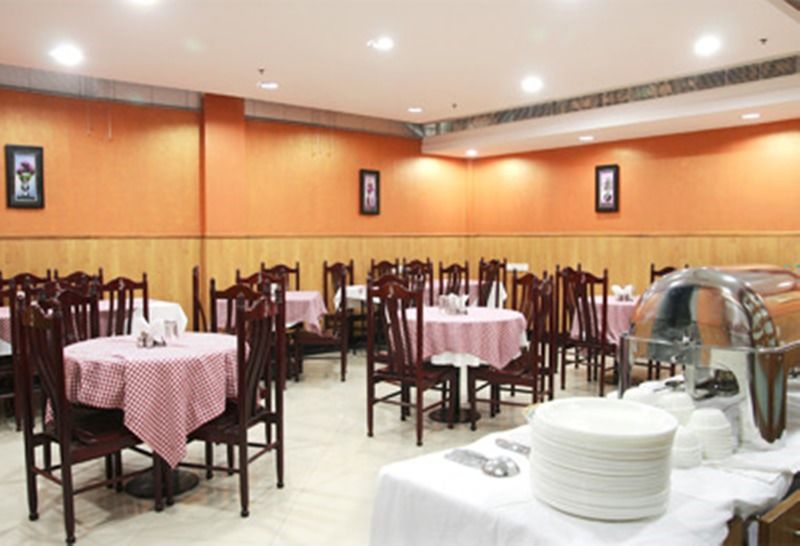 Hotel Chirag Residency 3*