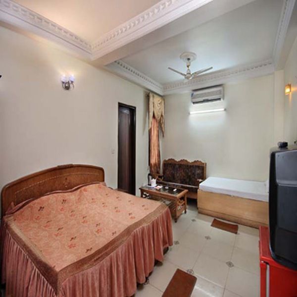 Hotel Ashiana 2*