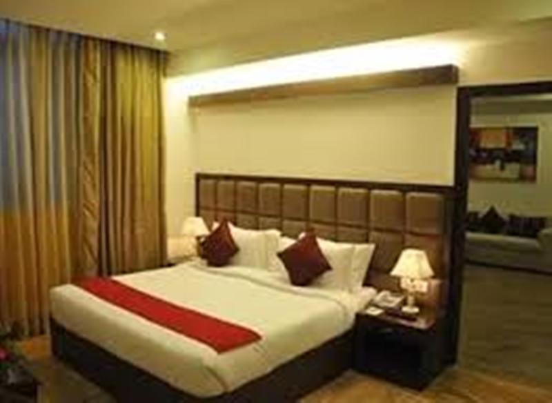 Hotel Taurus Sarovar Portico New Delhi