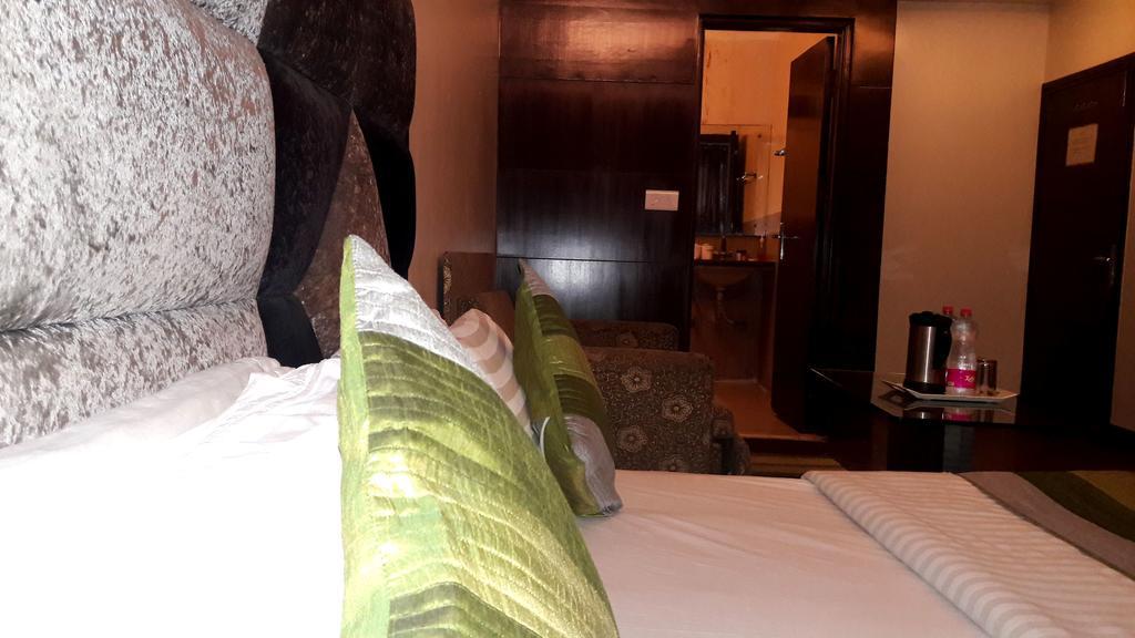 Vanson - Near Connaught Place Hotel