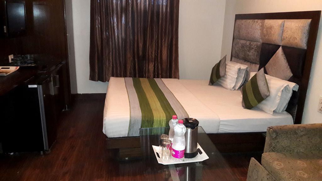 Hotel Vanson - Near Connaught Place 3*