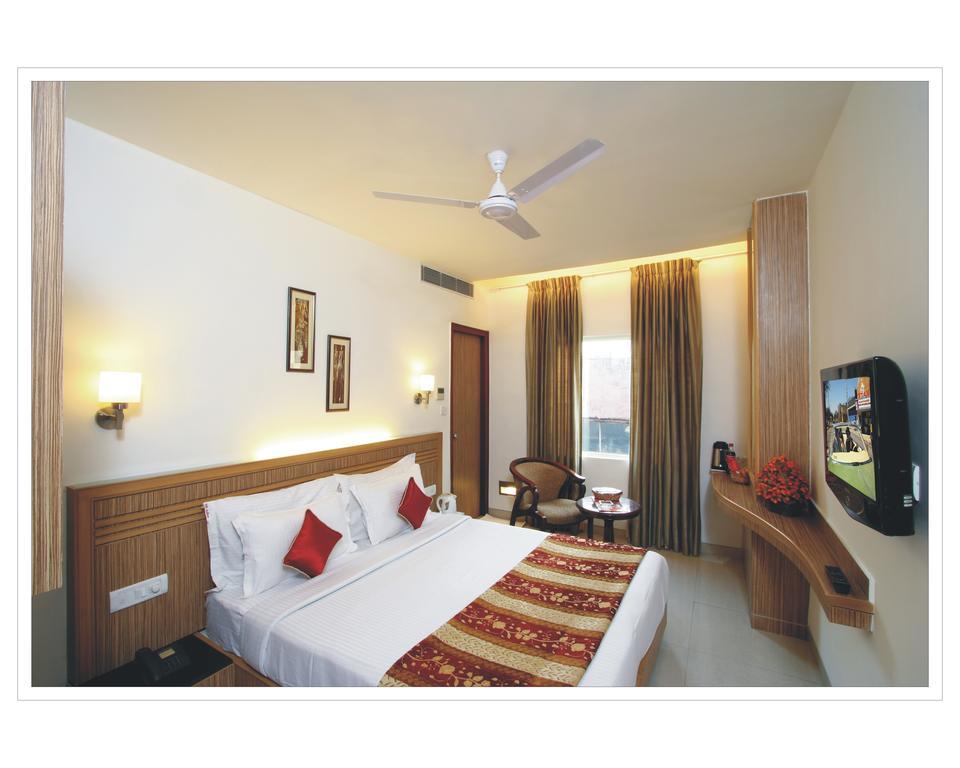 Southern Regency Hotel 3*
