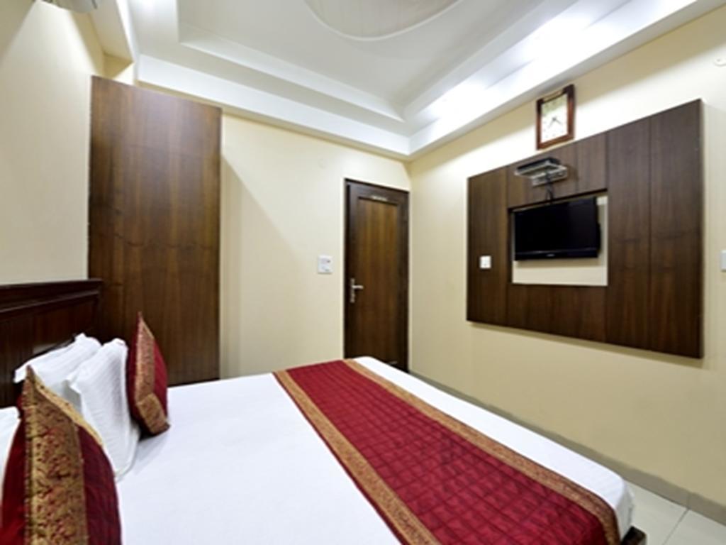 Gaylord International - Hotel 3*