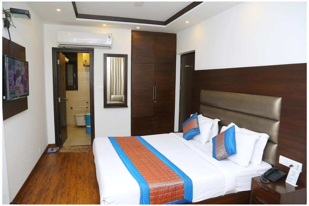 Hotel Airport The R Blues -