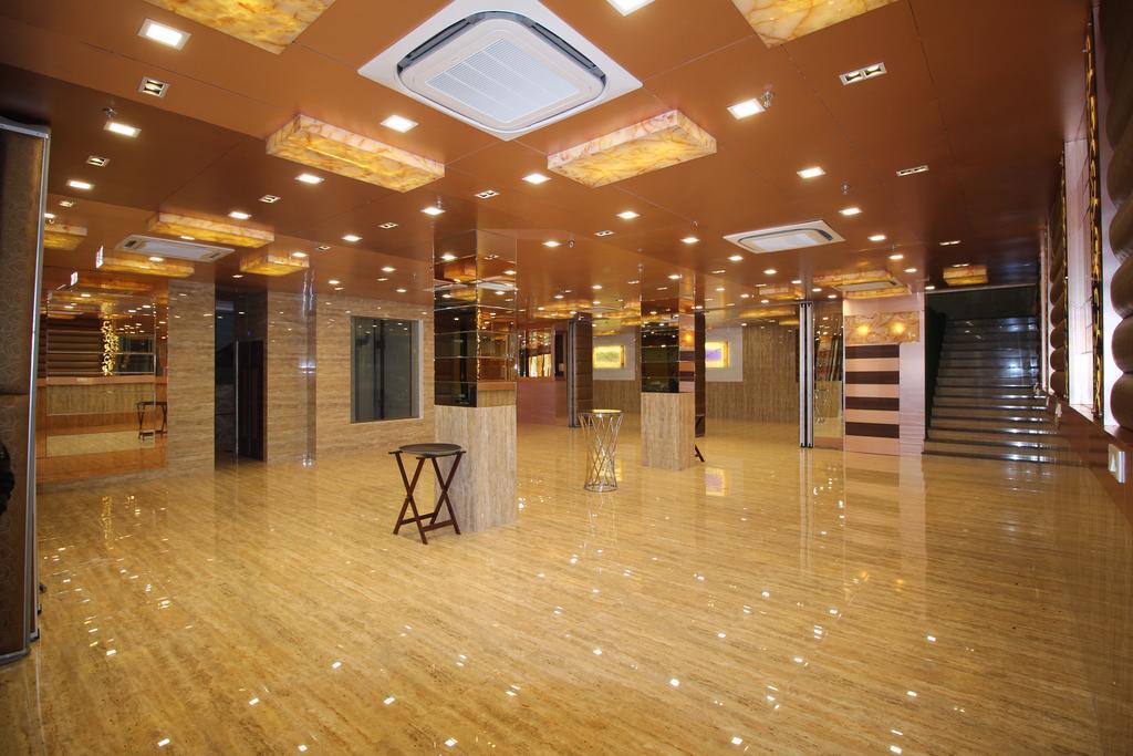 Hotel Golden Grand 4*