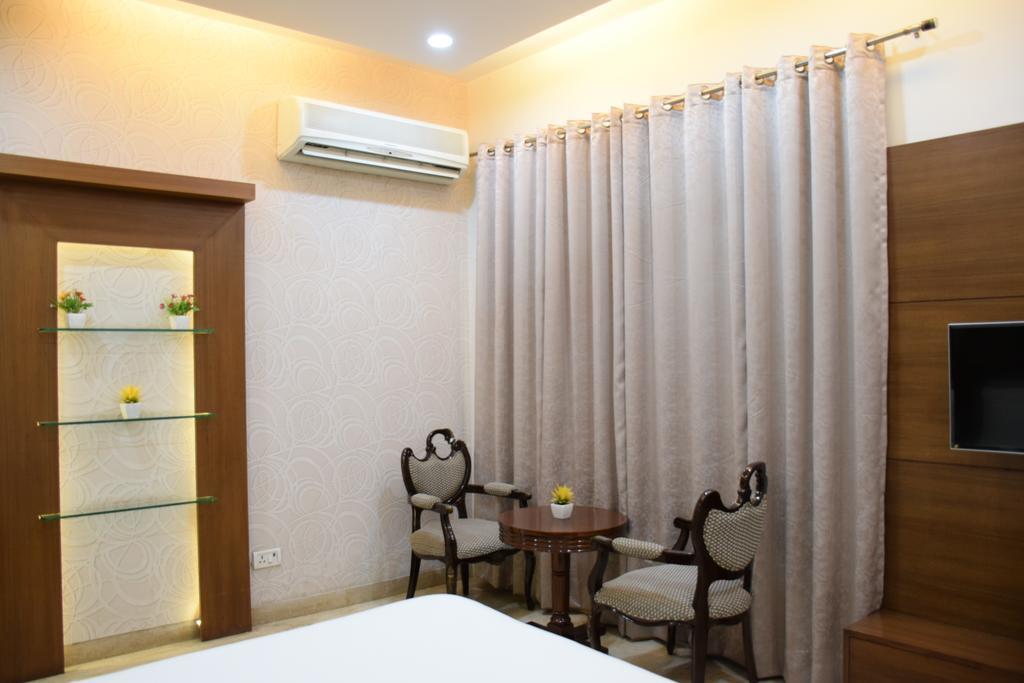Hotel When In Gurgaon - Service Apartments, Near Medanta Medicity