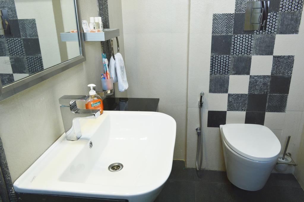 Hotel When In Gurgaon - Service Apartments, Near Medanta Medicity 3*