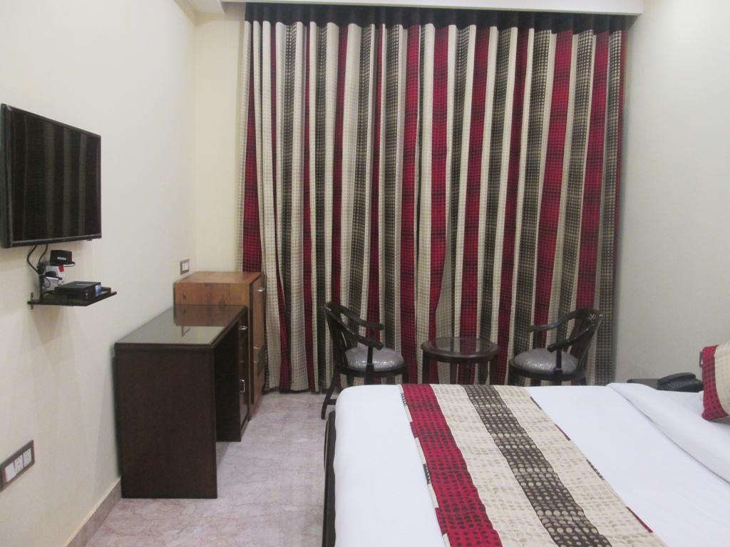 Prakash Continental Guest house *