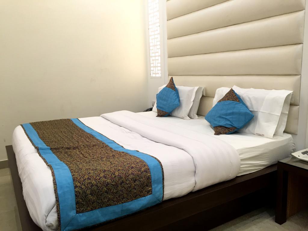 Vanson - Near Connaught Place