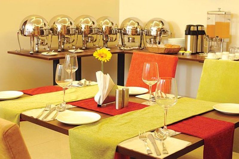 Clarks Kailash Colony 3*