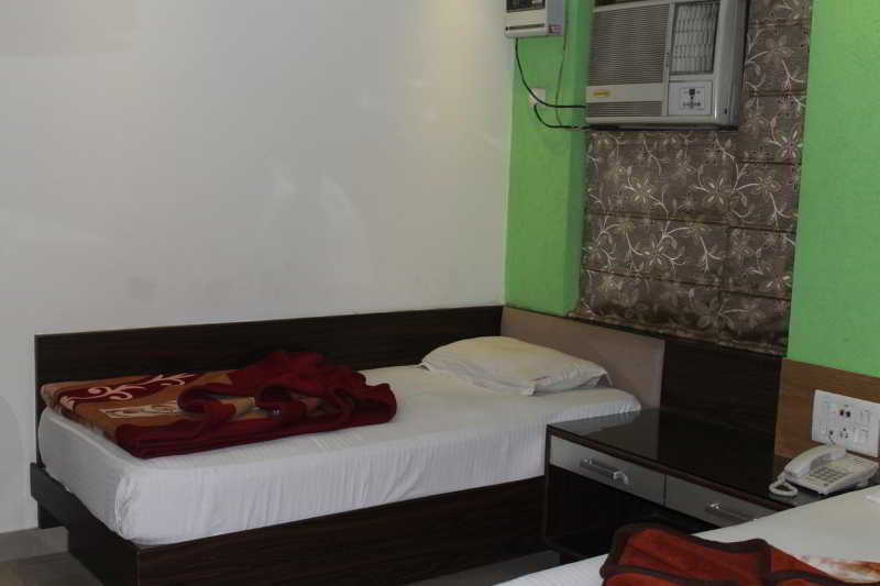 Apra Deluxe 3* Nova Deli