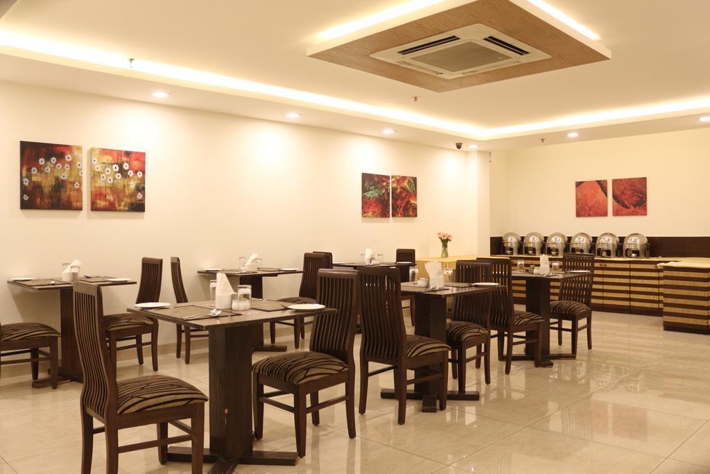 Hotel Fabhotel Goodwill Gk 1 3*