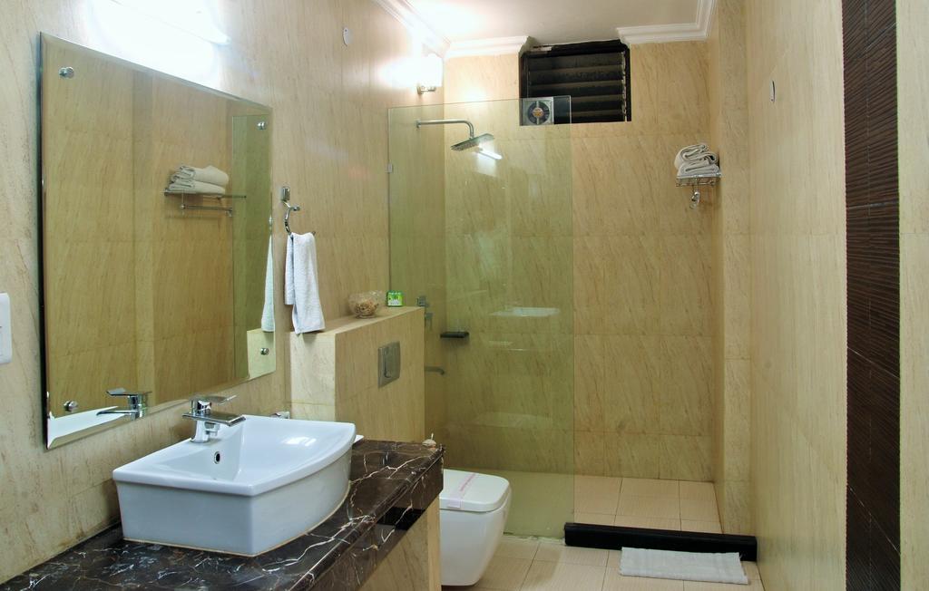 Hotel Deer Parkk New Delhi