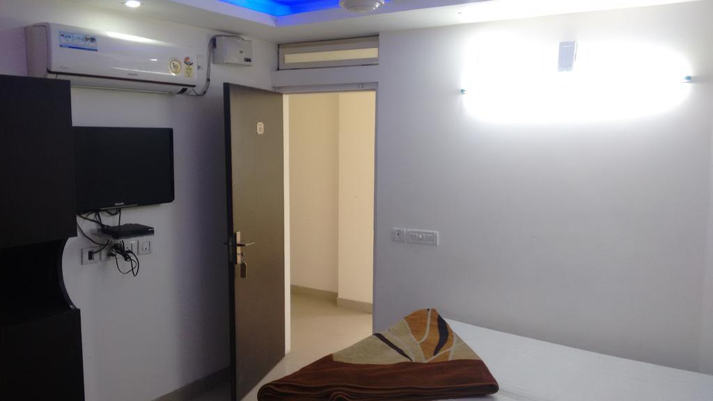 Balaji House Guest house *