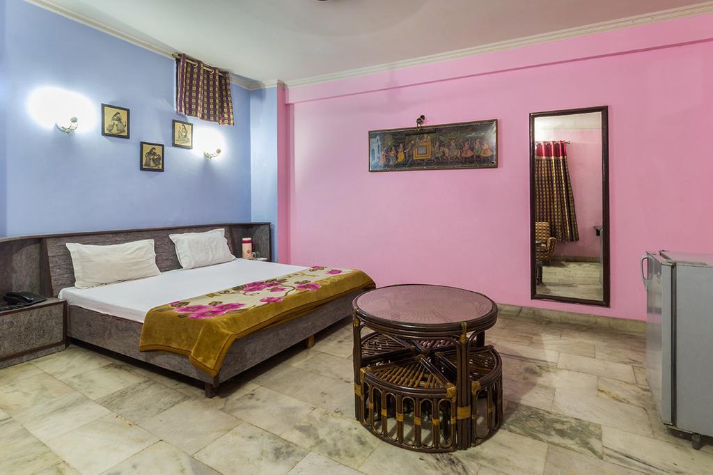 Hotel Sahara International Deluxe 2*
