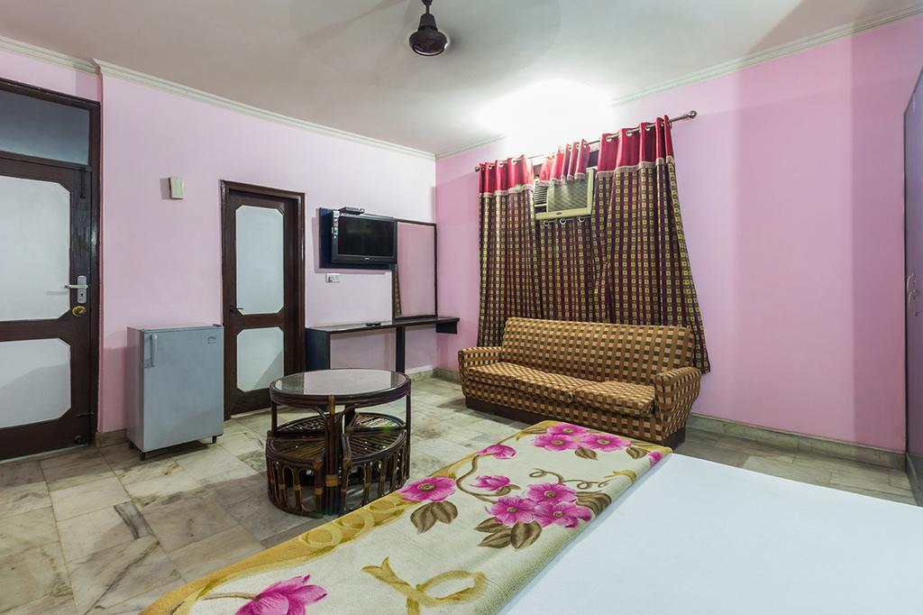 Sahara International Deluxe Hotel New Delhi